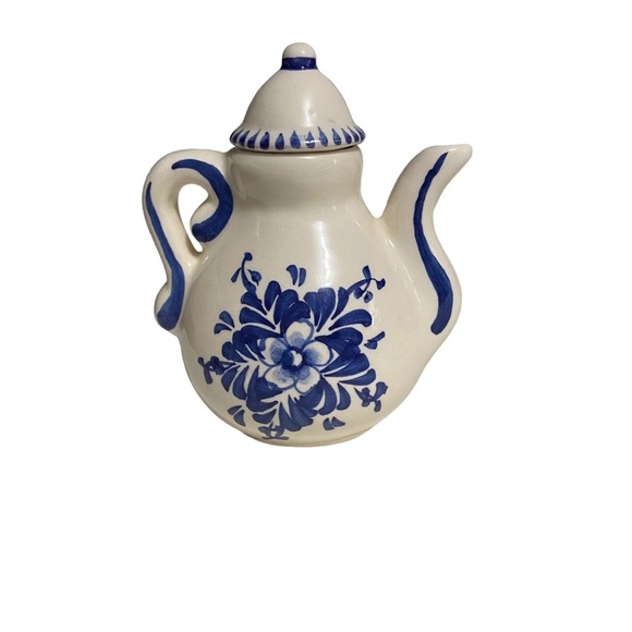 Vintage Miniature Tea Set 8 Piece Blue Floral Doll House Collectible - Picture 2 of 16